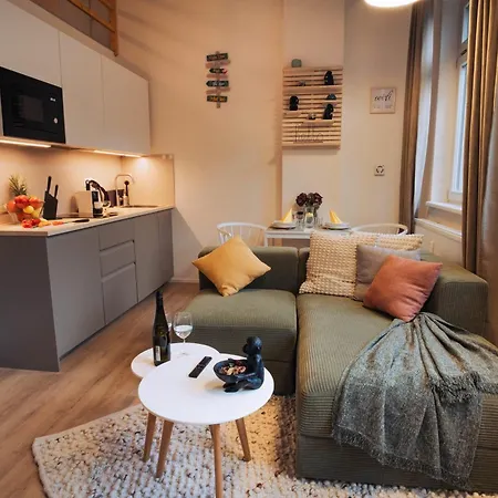 Chic Duplex In Historic Center & Netflix Апартаменты