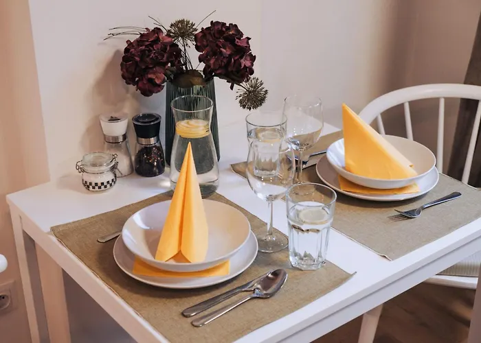 Chic Duplex In Historic Center & Netflix Apartment